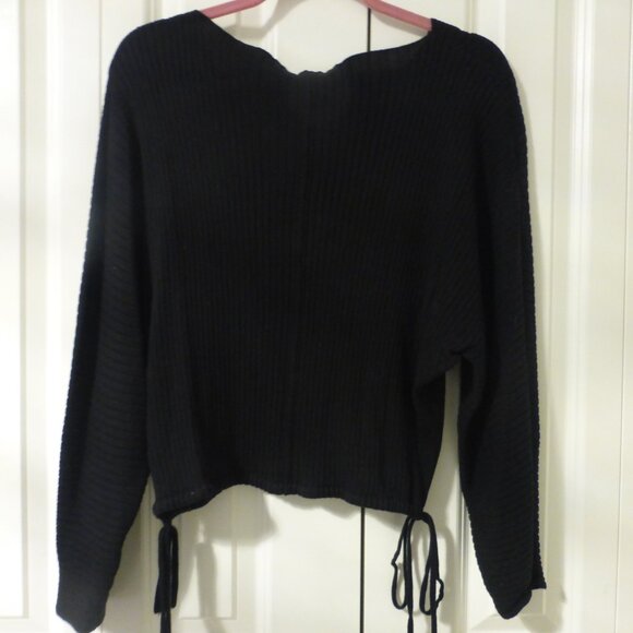 FOREVER 21 black oversized sweater with ties - Picture 2 of 7